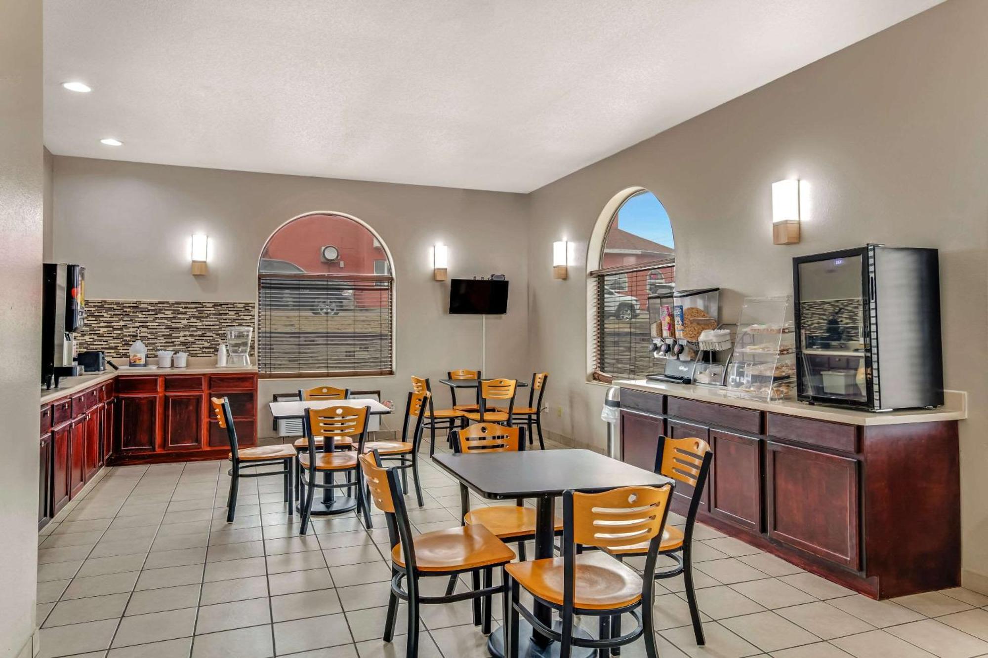 Rodeway Inn Red Oak Esterno foto