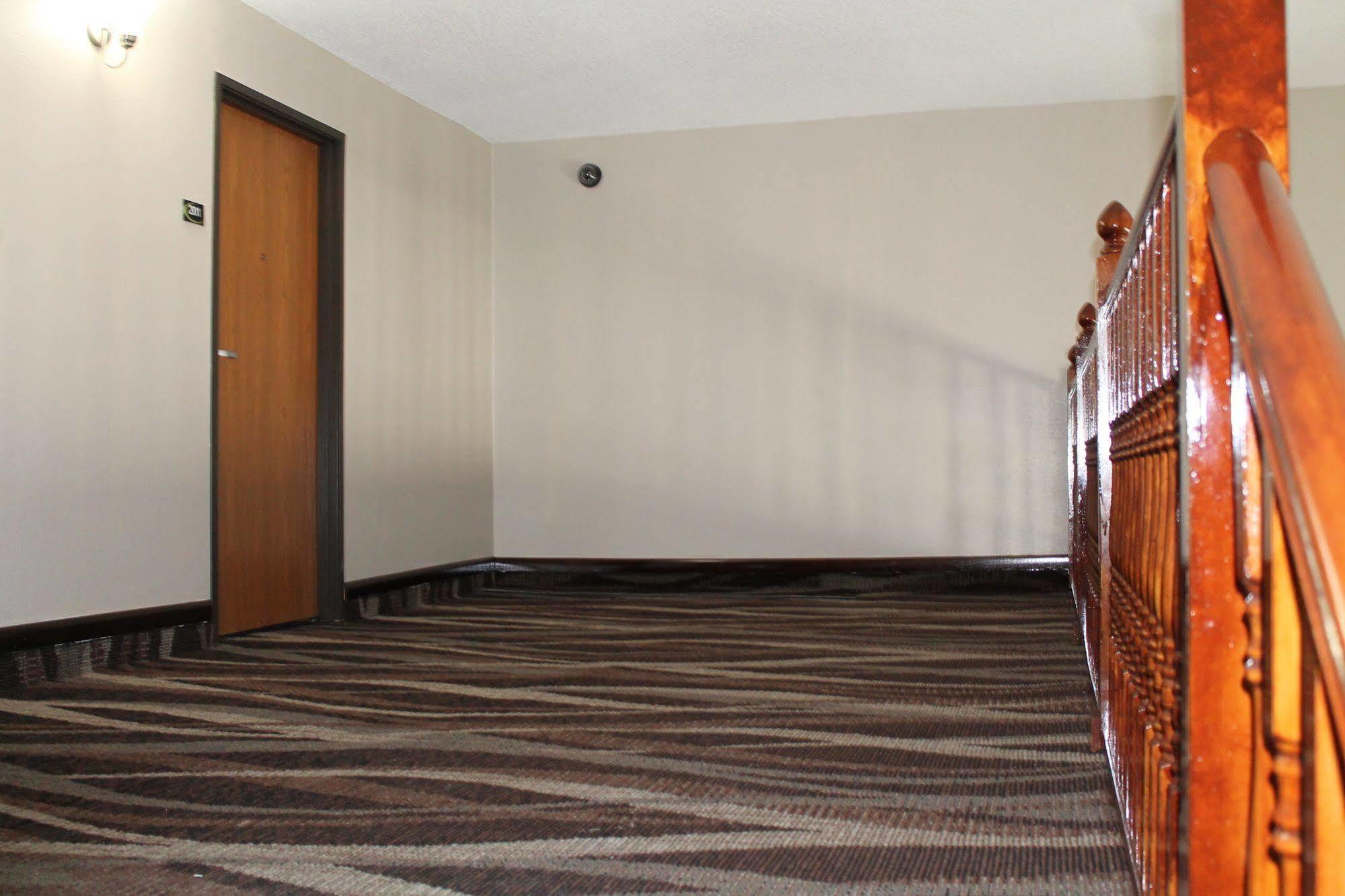 Rodeway Inn Red Oak Esterno foto